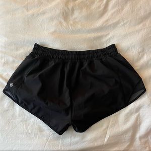 Lululemon Hotty Hot Lined 2.5 Inch Short